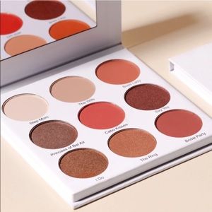 💎NEW GIVE THEM LALA BEAUTY The Grown Woman Palette